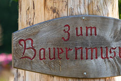 Rupertiwinklerbauernhofmuseumschild