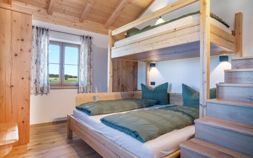Zimmer 3 Betten Ferienwohnung Alpenblick Stadlerhof Waginger See 1024x683